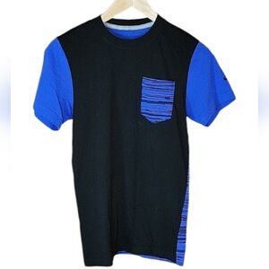 Men's Nike Slim Fit Two-Toned Black Blue Short Sleeve T-Shirt, Size Small